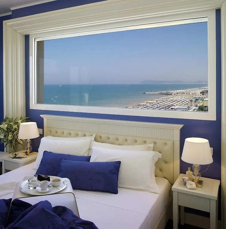 Hotel Tiffany'S Riccione 4*,
