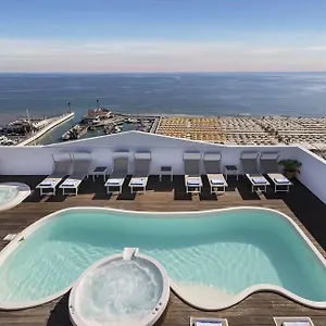 4* Hotel Nautico