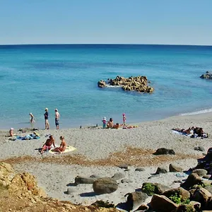 Casa Mutreku 1m From The Beach,2 Kitchens, 2 Showers Italien