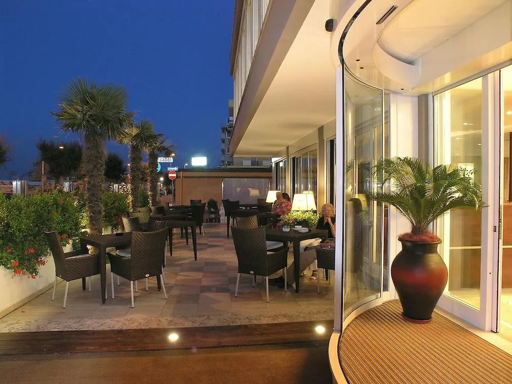 ****  Hotel Tiffany'S Riccione Italy